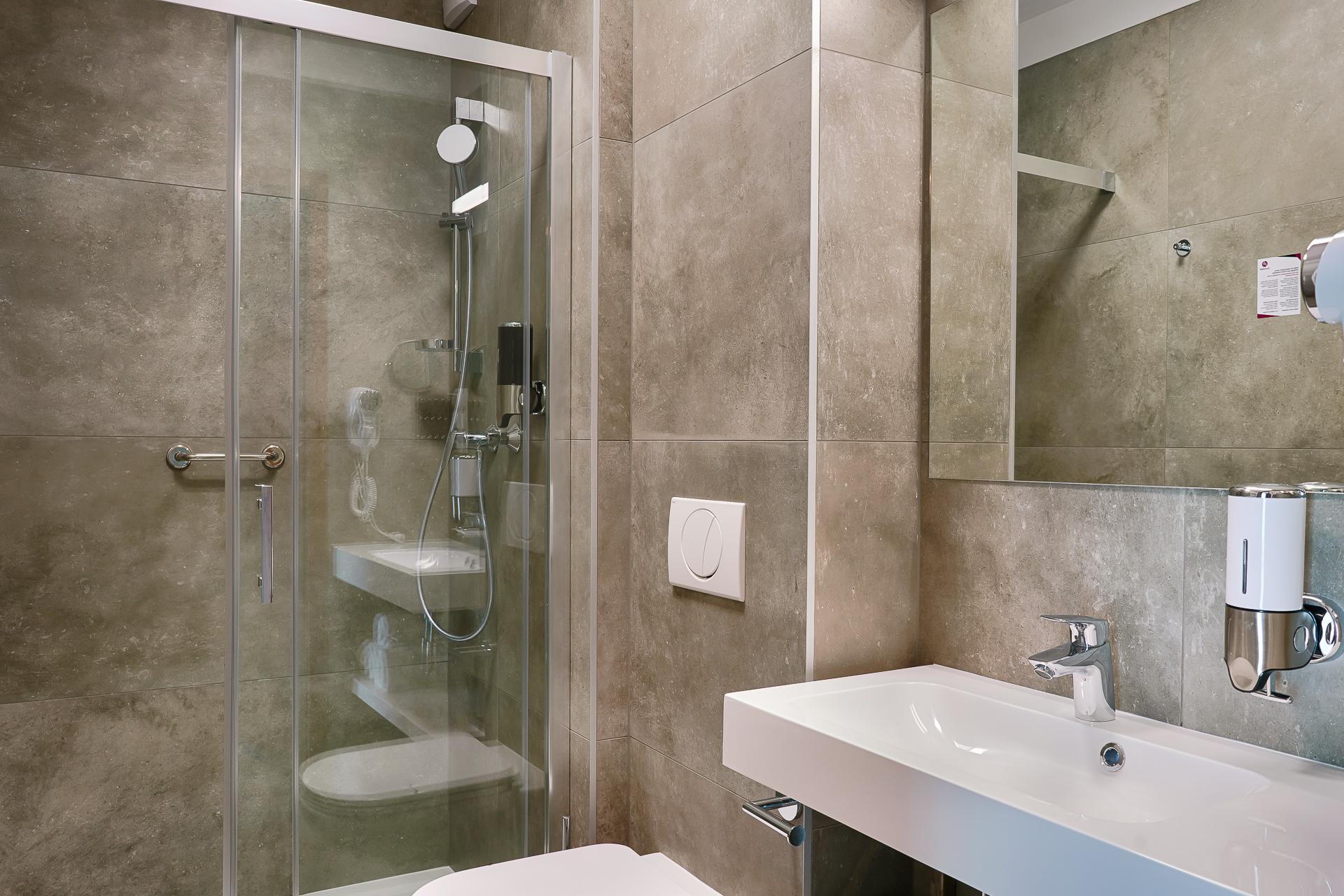 Focus Hotel Познань Экстерьер фото