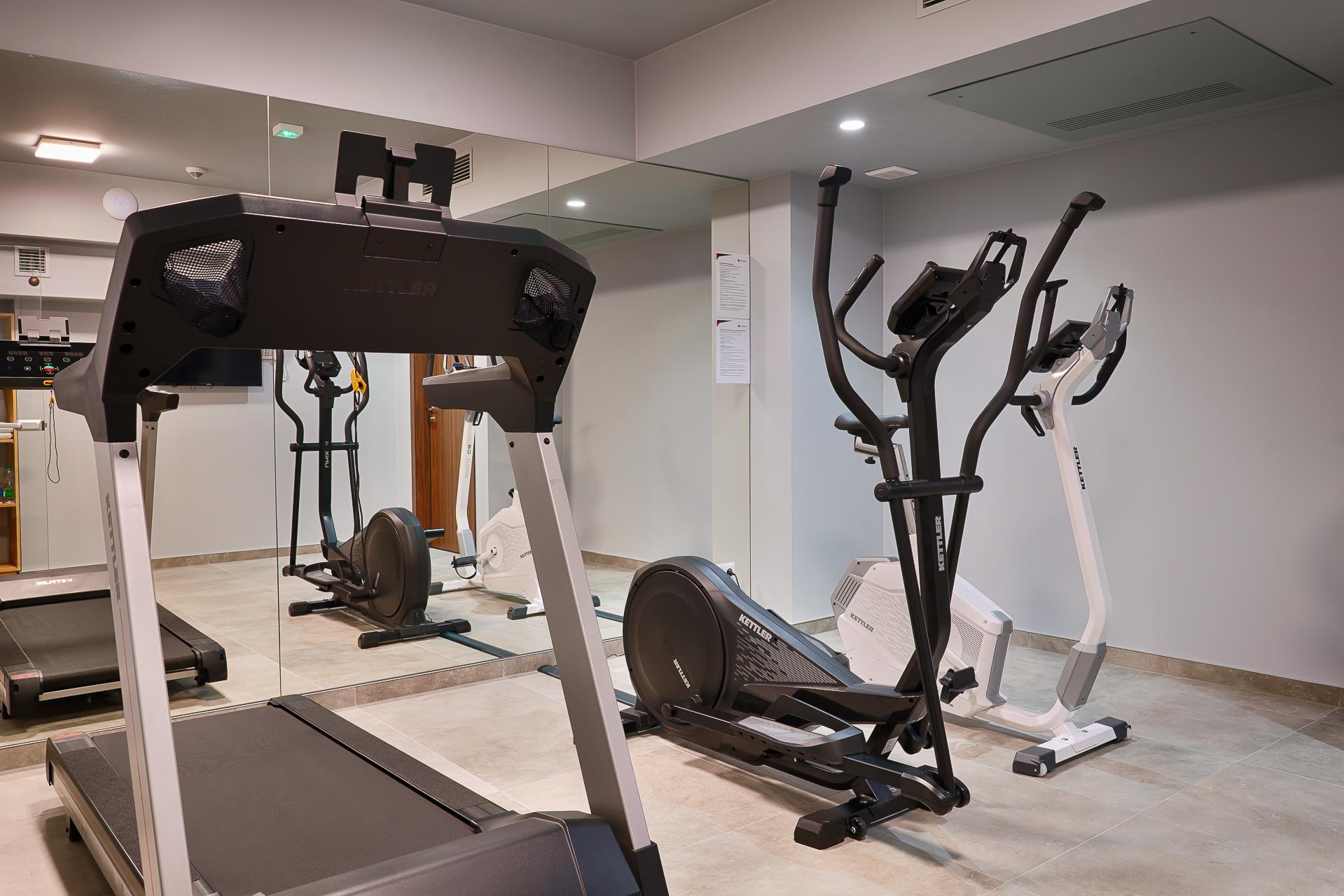 Focus Hotel Познань Экстерьер фото