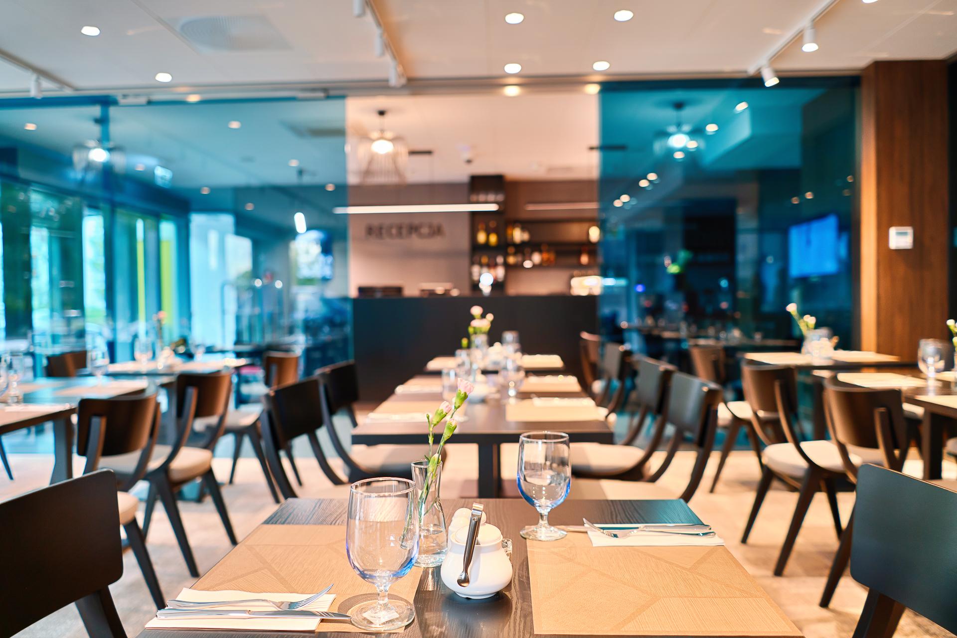 Focus Hotel Познань Экстерьер фото